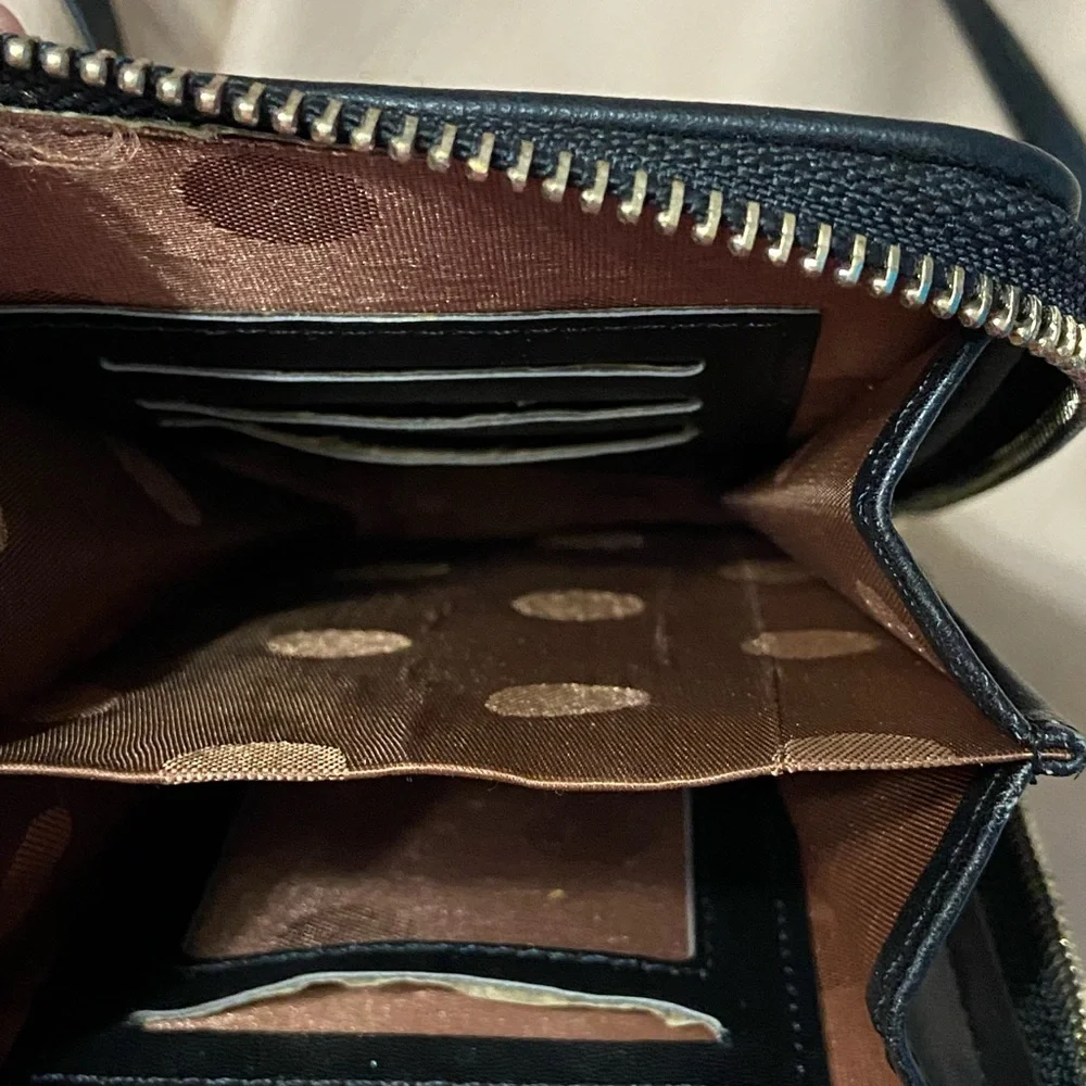 NWOT - unbranded Black crossbody purse